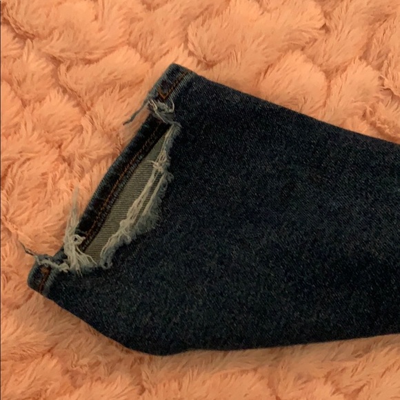 Boyfriend fit distressed denim - Picture 5 of 8